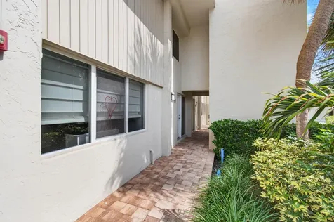 3908 S Ocean Boulevard Highland Beach FL 33487