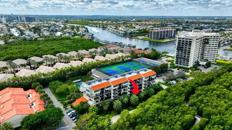 3908 S Ocean Boulevard Highland Beach FL 33487