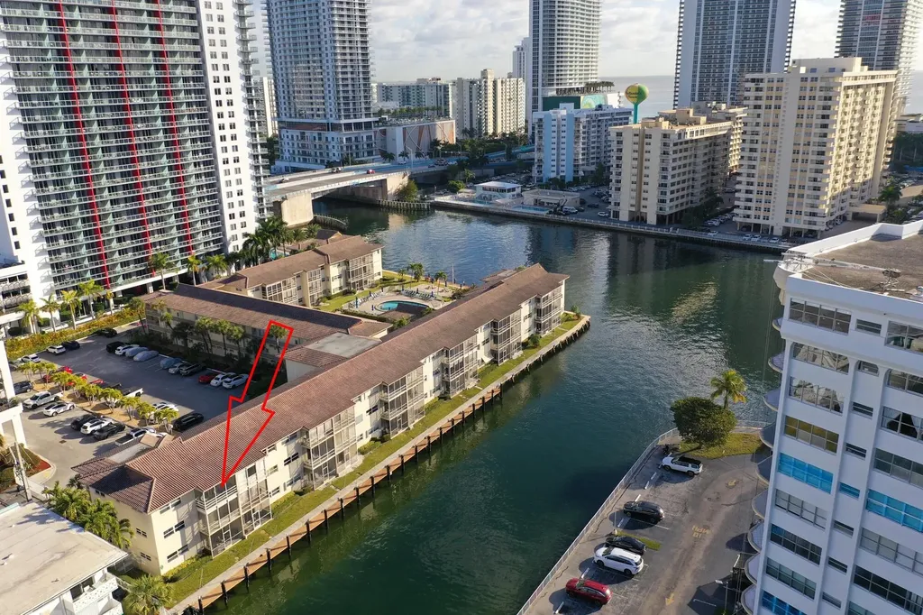 2600 Diana Drive Hallandale Beach FL 33009