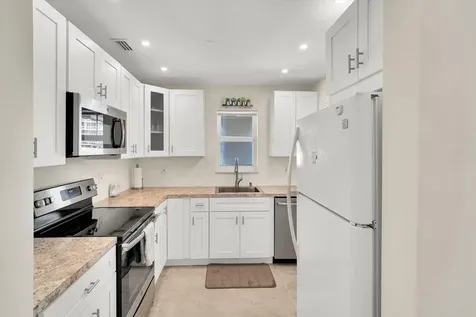2600 Diana Drive Hallandale Beach FL 33009
