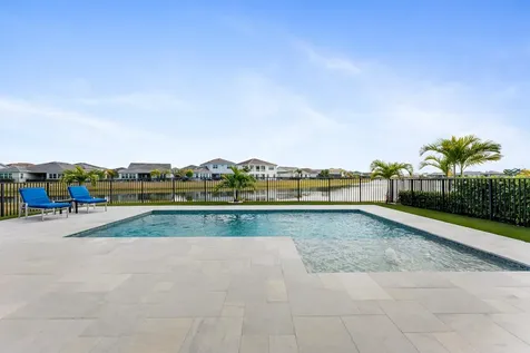 5402 Hutchinson Way Westlake FL 33470