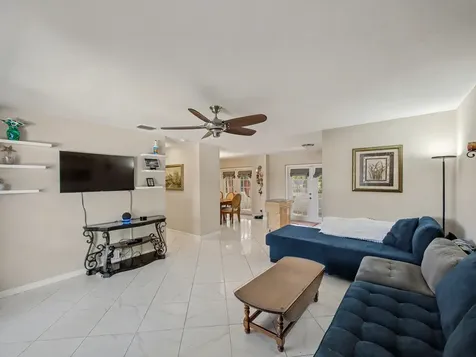 530 Australian Circle Lake Park FL 33403