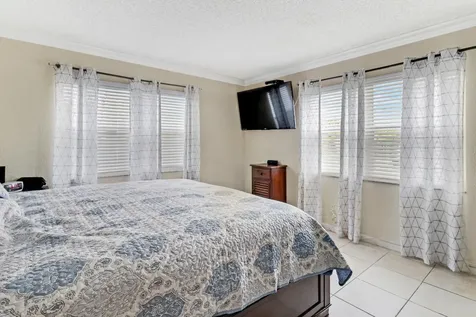 760 SE 2nd Avenue Deerfield Beach FL 33441