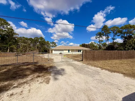 15859 68th Court Loxahatchee FL 33470