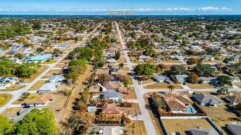 677 Nw Marion Avenue Port Saint Lucie FL 34983