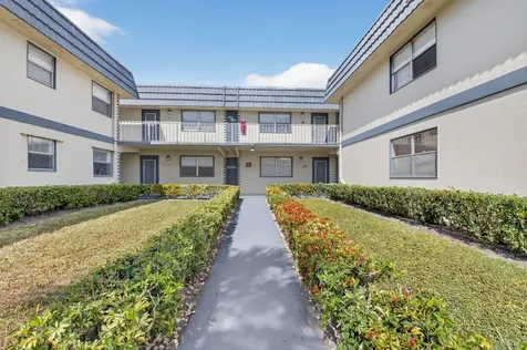 195 Brittany Delray Beach FL 33446