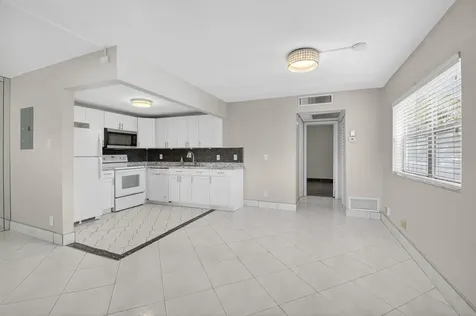 195 Brittany Delray Beach FL 33446