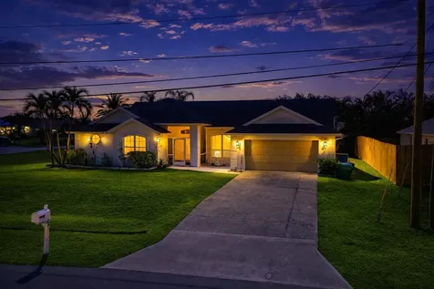 2962 Se Bella Road Port Saint Lucie FL 34984