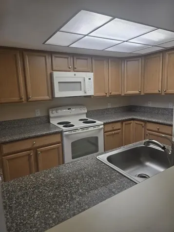 3186 Via Poinciana Lake Worth FL 33467