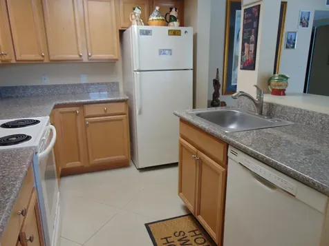3186 Via Poinciana Lake Worth FL 33467