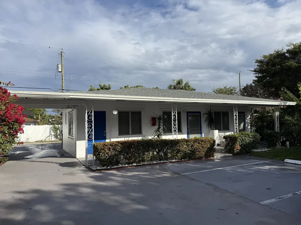 1210 S M Street Lake Worth Beach FL 33460