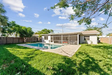 428 SE 2nd Street Deerfield Beach FL 33441