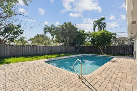 428 SE 2nd Street Deerfield Beach FL 33441