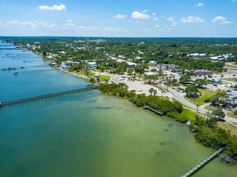 962 Montrose Avenue Sebastian FL 32958