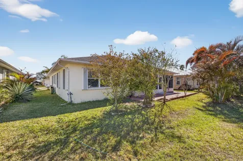 6737 Campanilla Fort Pierce FL 34951