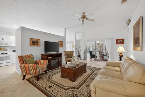 6737 Campanilla Fort Pierce FL 34951