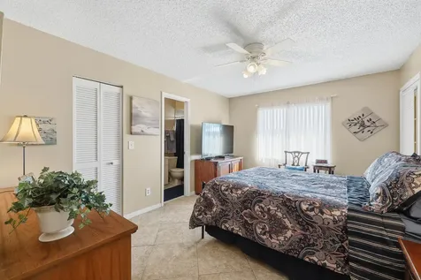 205 Se Village 205 Drive Port Saint Lucie FL 34952
