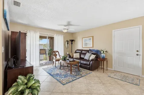 205 Se Village 205 Drive Port Saint Lucie FL 34952