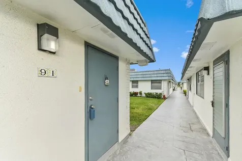 91 Waterford D Delray Beach FL 33446