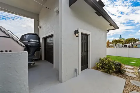 2056 Sw Aaron Lane Port Saint Lucie FL 34953