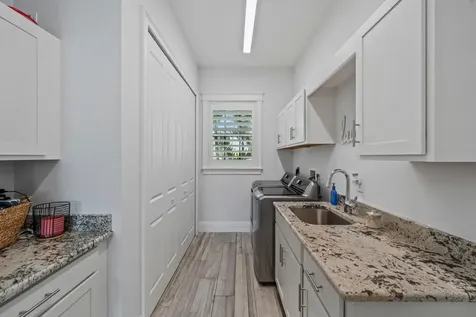 2056 Sw Aaron Lane Port Saint Lucie FL 34953