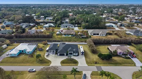 2056 Sw Aaron Lane Port Saint Lucie FL 34953
