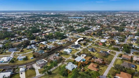 2056 Sw Aaron Lane Port Saint Lucie FL 34953