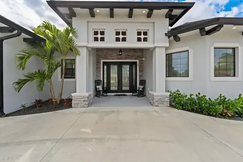 2056 Sw Aaron Lane Port Saint Lucie FL 34953