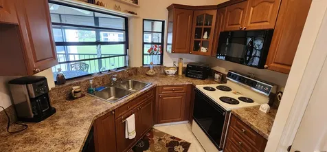 6043 Parkwalk Drive Boynton Beach FL 33472