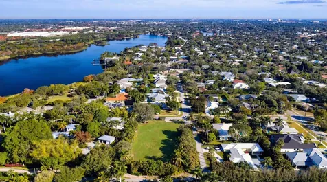 1098 Hibiscus Lane Delray Beach FL 33444