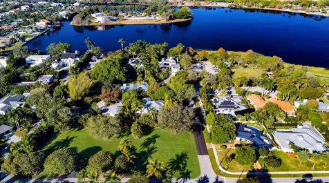 1098 Hibiscus Lane Delray Beach FL 33444