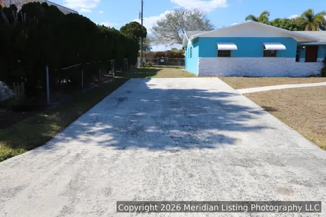 900 Se Lake Street Stuart FL 34994