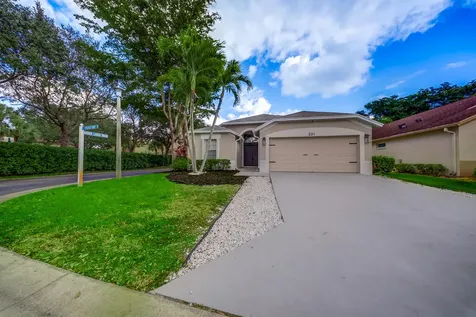 201 Trails End Greenacres FL 33413