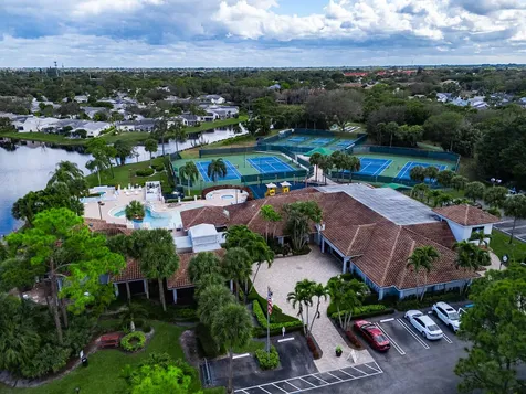 201 Trails End Greenacres FL 33413