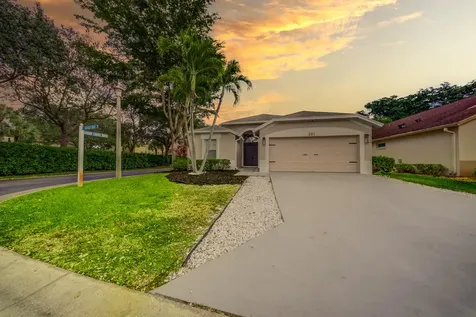 201 Trails End Greenacres FL 33413