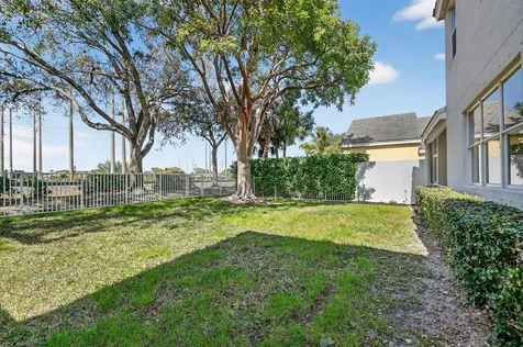 231 Berenger Walk Royal Palm Beach FL 33414