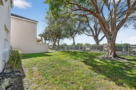 231 Berenger Walk Royal Palm Beach FL 33414