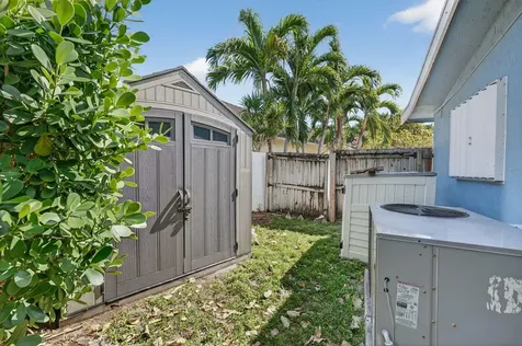 1223 Isle Court Boynton Beach FL 33426