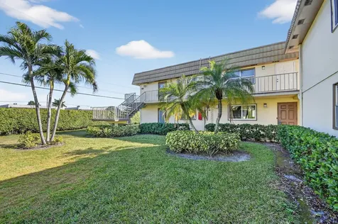 98 Saxony C Delray Beach FL 33446