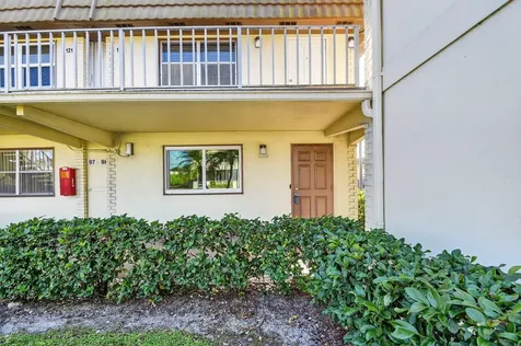 98 Saxony C Delray Beach FL 33446