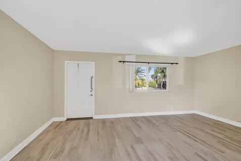 98 Saxony C Delray Beach FL 33446