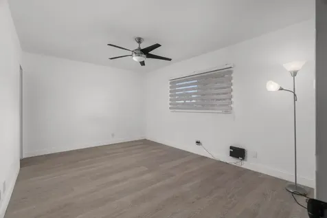 5 Abbey Lane Delray Beach FL 33446