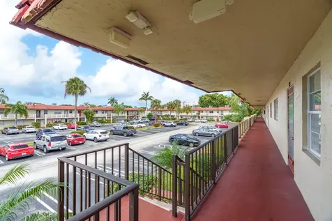 5 Abbey Lane Delray Beach FL 33446