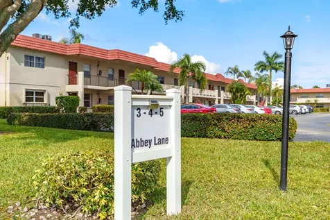 5 Abbey Lane Delray Beach FL 33446