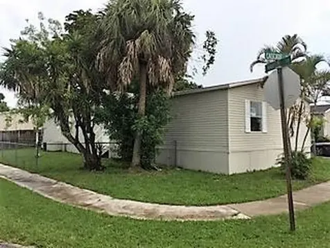 22850 Cascade Road Boca Raton FL 33428