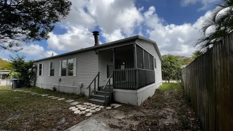 22850 Cascade Road Boca Raton FL 33428