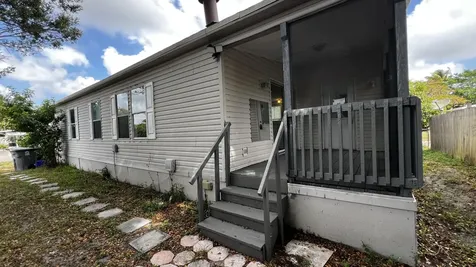 22850 Cascade Road Boca Raton FL 33428