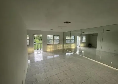 66 Easthampton C West Palm Beach FL 33417