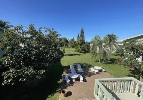 66 Easthampton C West Palm Beach FL 33417