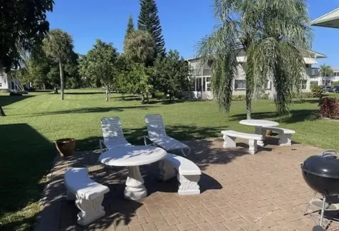 66 Easthampton C West Palm Beach FL 33417